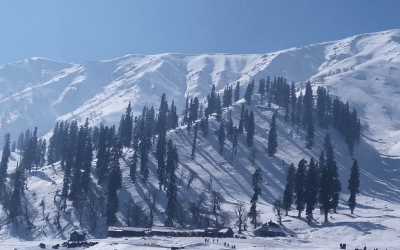 What are the best places to visit in Gulmarg?