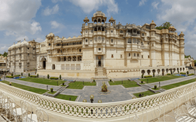 What are the best places to visit in Udaipur?
