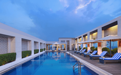 What are the best hotels in Agra?